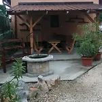 Tóváros