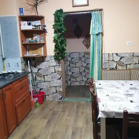 Tovaros Vendeghaz Abadszalok