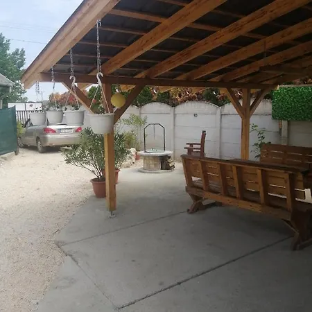 Tovaros Vendeghaz Апартаменты