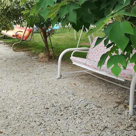 Tovaros Vendeghaz Абадсалок