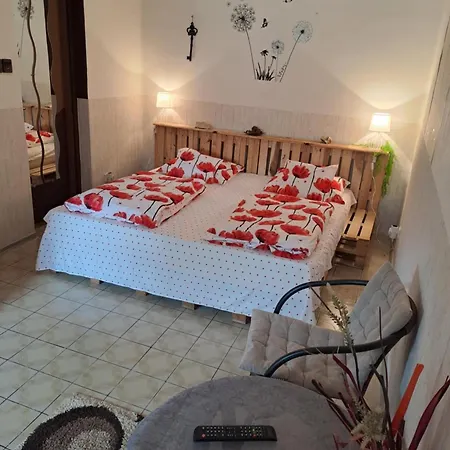 Апартаменты Tovaros Vendeghaz