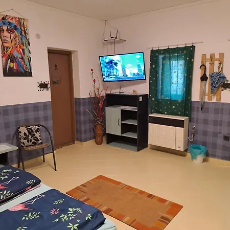 Апартаменты Tovaros Vendeghaz