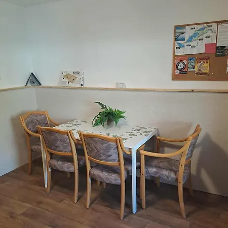 Tovaros Vendeghaz * Абадсалок