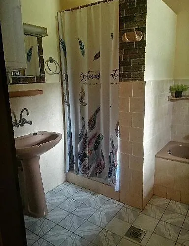 Tovaros Vendeghaz Apartment